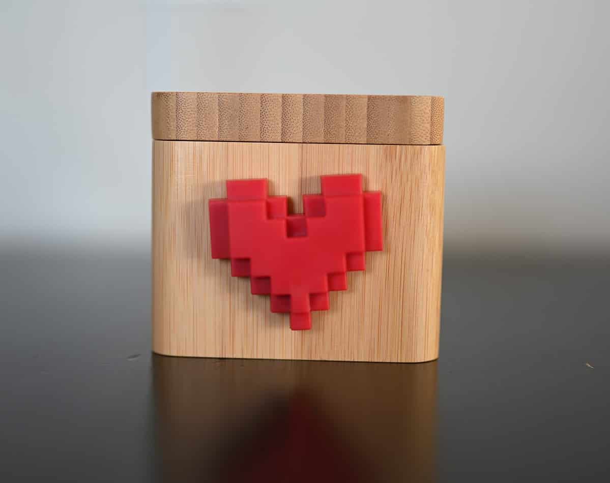 Spreading Love and Joy: A Review of the Lovebox Digital Love Note Messenger